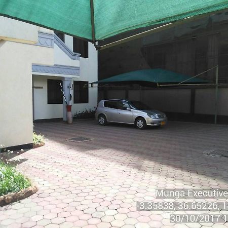 Munga Executive Lodge อารูชา ภายนอก รูปภาพ