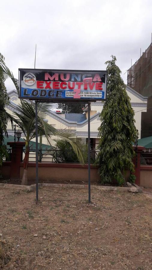 Munga Executive Lodge อารูชา ภายนอก รูปภาพ